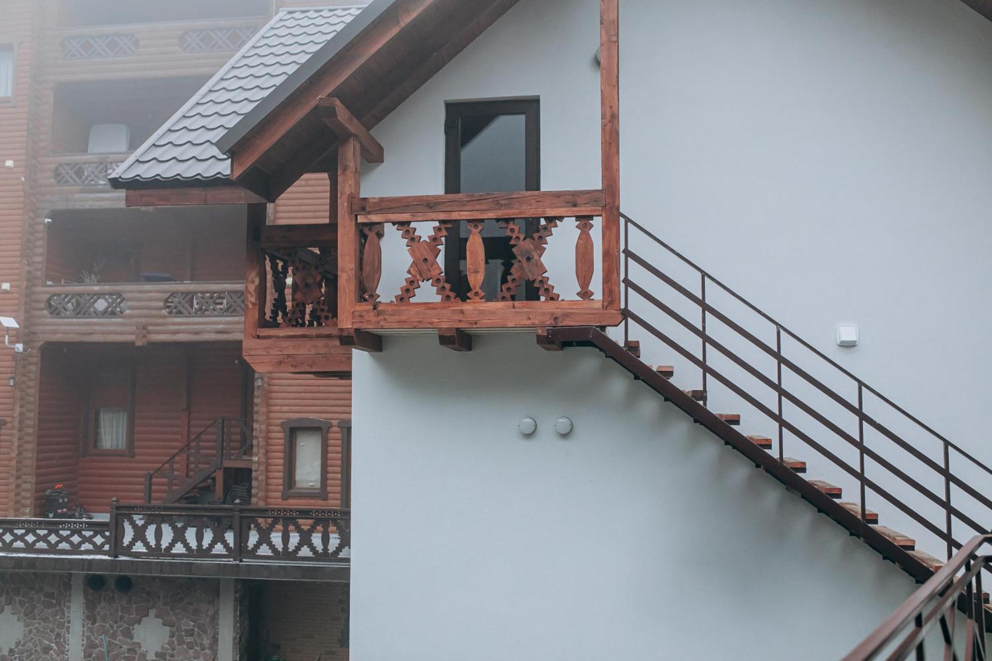 Karpatski Dzherela Jaremtsje Buitenkant foto