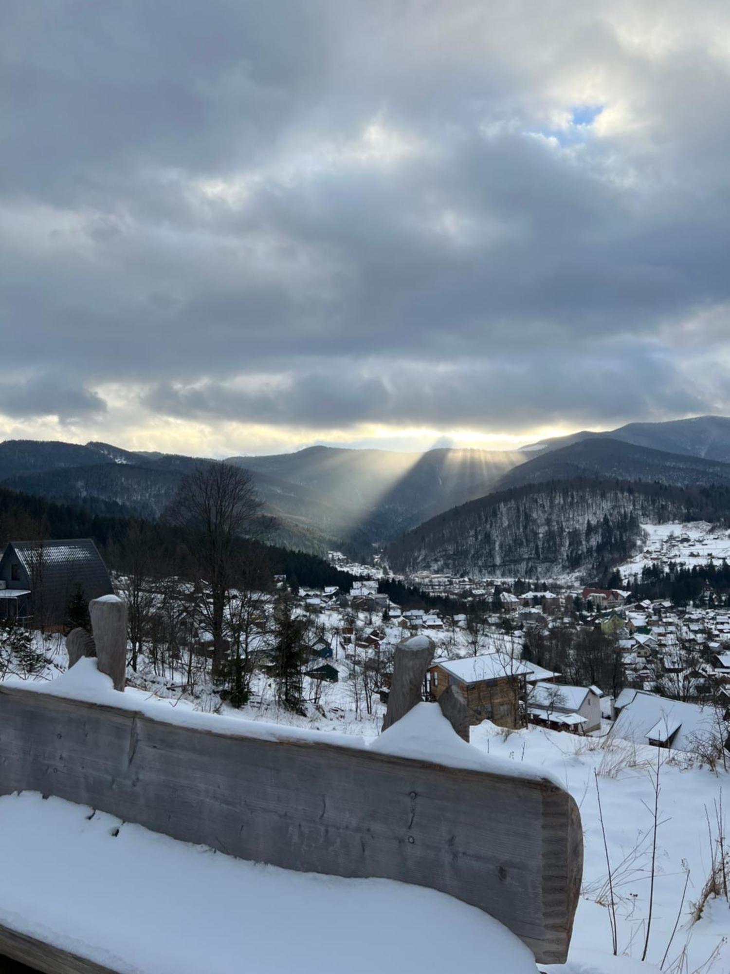 Karpatski Dzherela Jaremtsje Buitenkant foto