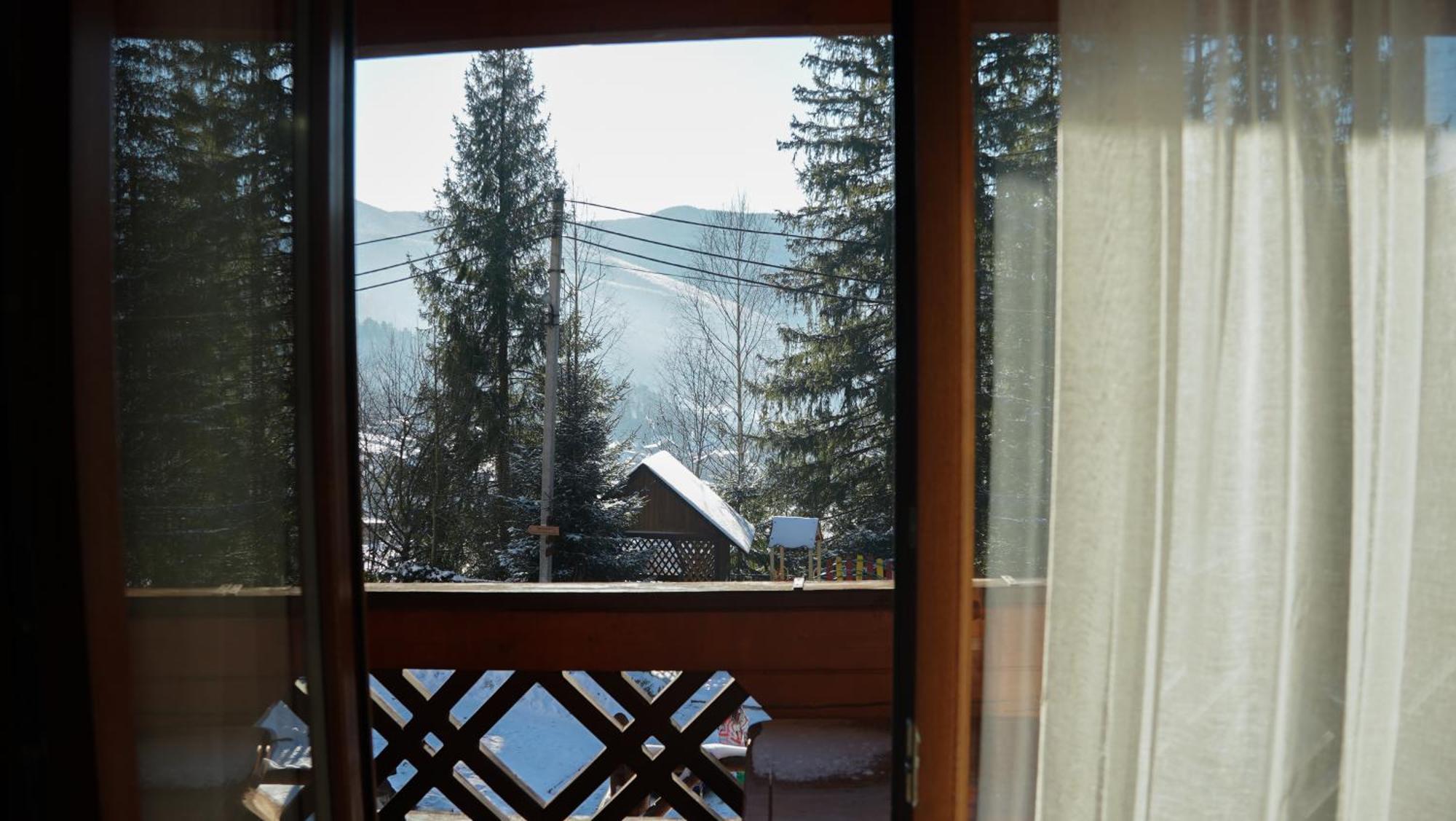 Karpatski Dzherela Jaremtsje Buitenkant foto